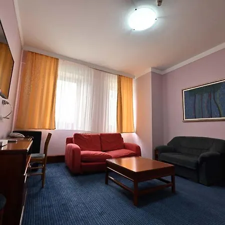 Norcev Hotel 3*